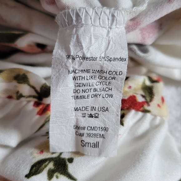 Floral Ruffle Off Shoulder Maternity Dress. - Picture 9 of 9